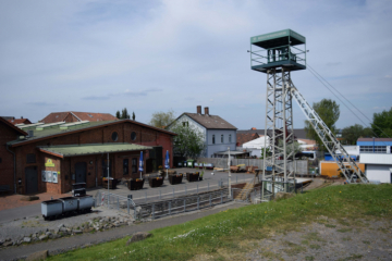 Verschiedene Häuser und ein Zechenturm